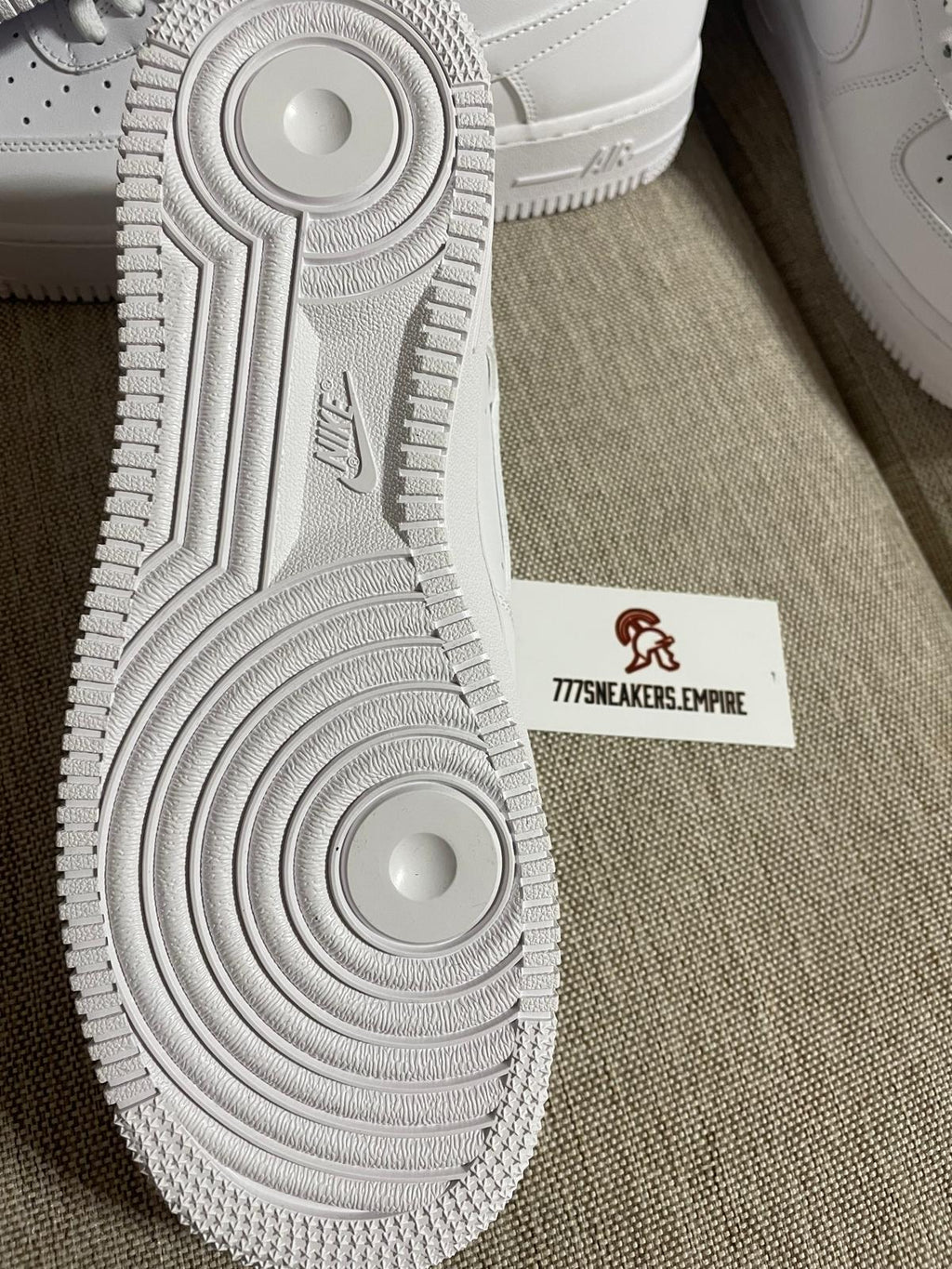 Nike Air Force 1 Triple White