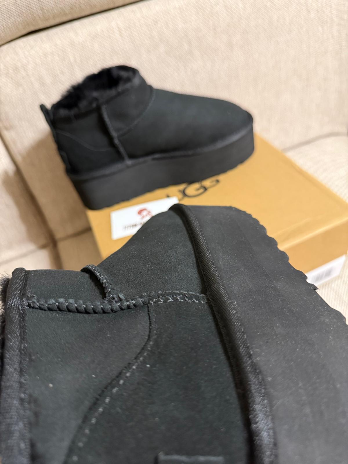 Ghete UGG Mini Platform Negre